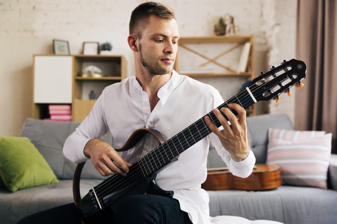 Profile photo of Peter, Guitar tutor at Wiingy 
