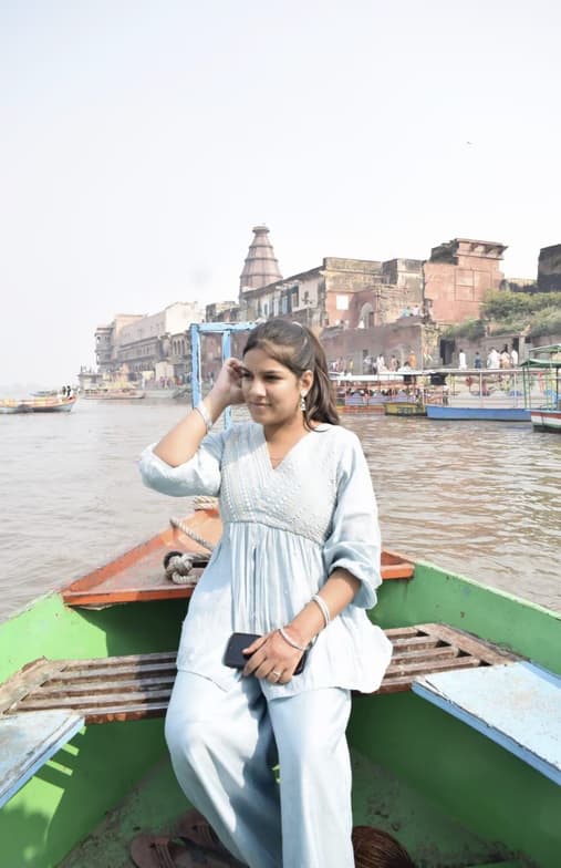 Travel snapshot of Kritika during a trip