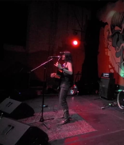 Mage conducting a lesson 