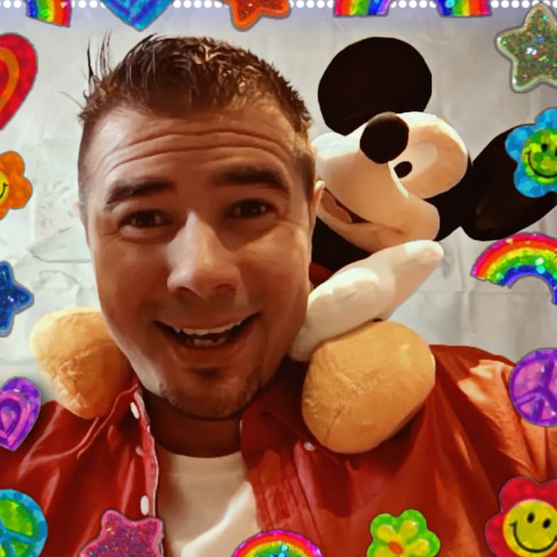 Profile photo of Nick, English tutor at Wiingy 