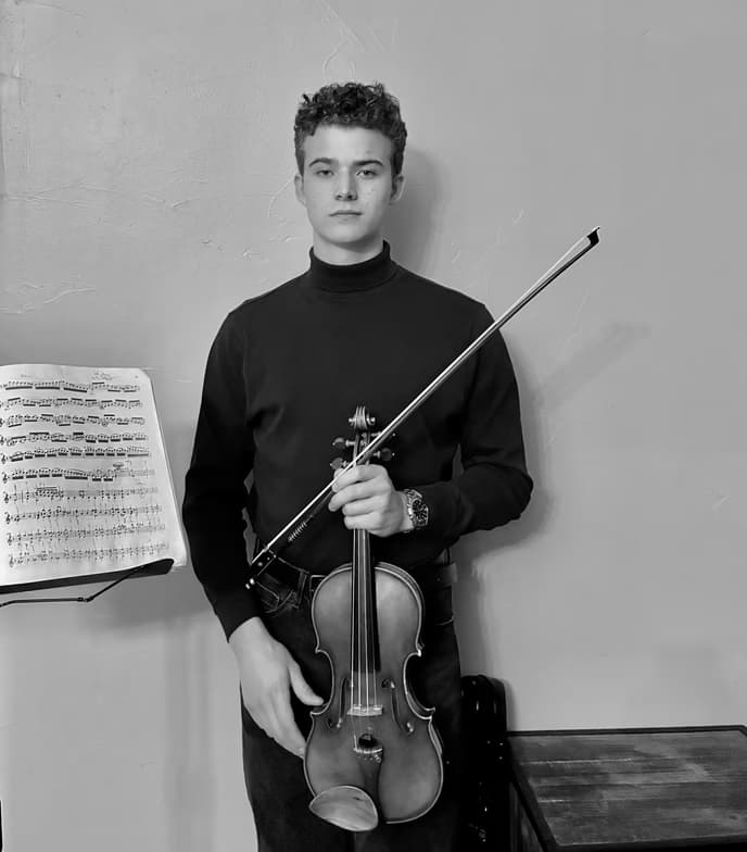 Profile photo of Robert, Violin tutor at Wiingy