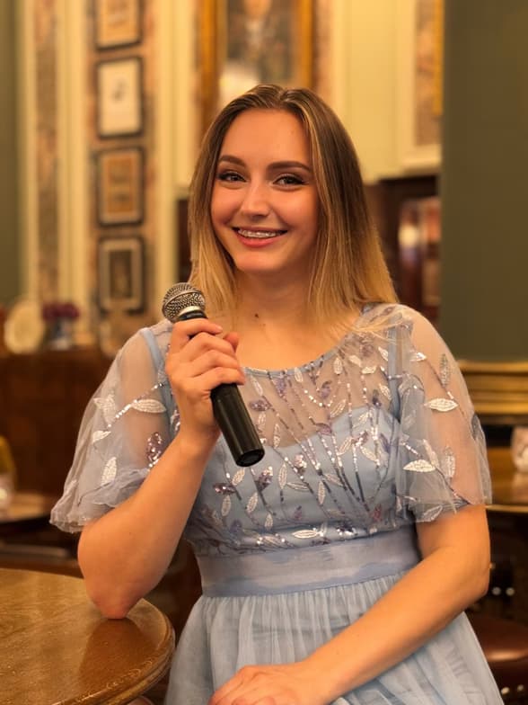 Profile photo of Iryna, Singing tutor at Wiingy 