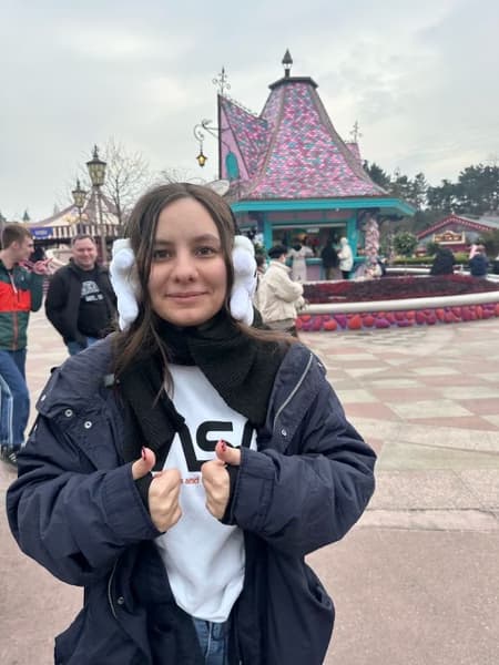 Profile photo of Valentina, Spanish tutor at Wiingy 