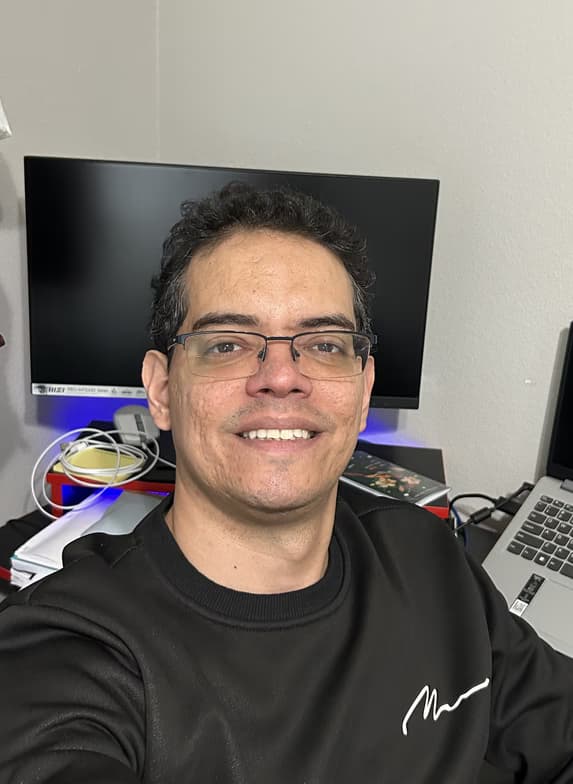 Profile photo of Pablo, Guitar tutor at Wiingy 