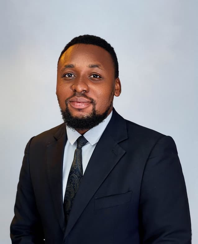 Profile photo of EMMANUEL, English tutor at Wiingy