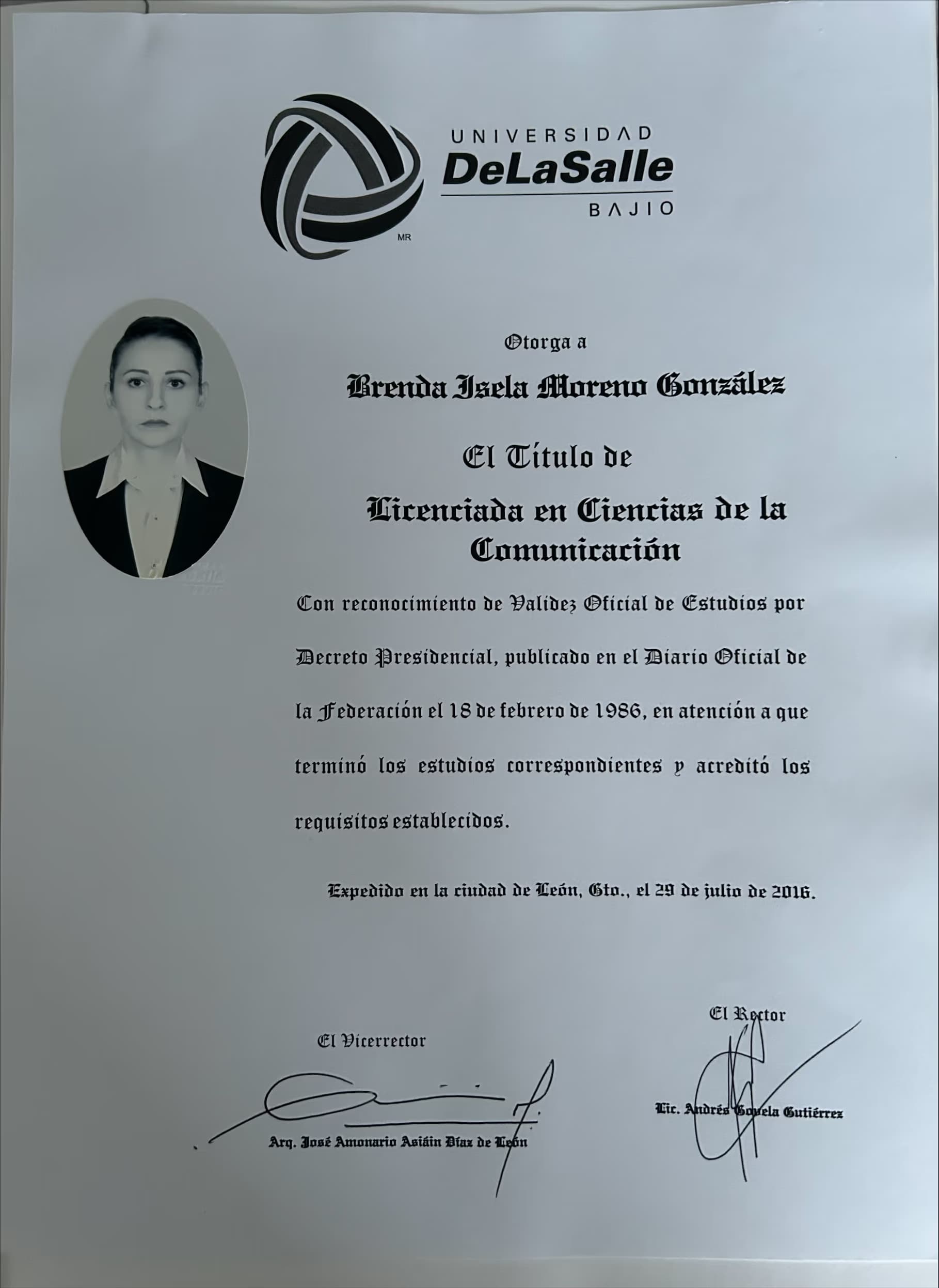 Isela graduated from Universidad de La Salle Bajio