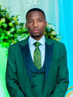 Profile photo of Mcebisi Mdlongwa, undefined tutor at Wiingy