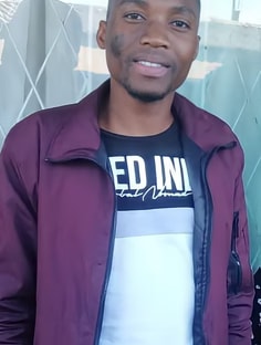 Profile photo of Mcebisi Mdlongwa, undefined tutor at Wiingy