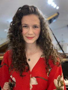 Profile photo of Madeleine Gaudette, undefined tutor at Wiingy