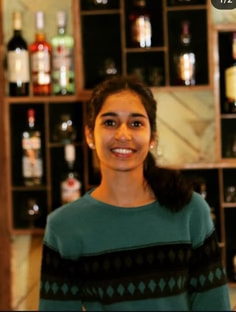 Profile photo of Yamini Saini, undefined tutor at Wiingy