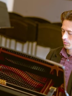 Profile photo of Santiago  Restrepo , undefined tutor at Wiingy