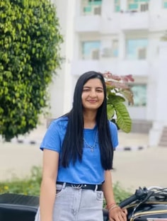 Profile photo of Himanshi Soni, undefined tutor at Wiingy