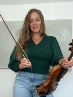 Profile photo of Julianne Brown, undefined tutor at Wiingy