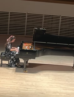 Profile photo of Jonida L., undefined tutor at Wiingy