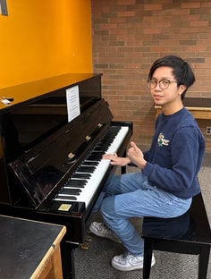 Profile photo of Ryan Angdhiri, undefined tutor at Wiingy