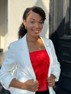 Profile photo of Sarah Lucia Tyler, undefined tutor at Wiingy