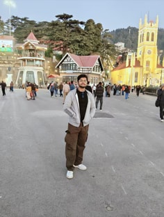 Profile photo of Shahryar Rza, undefined tutor at Wiingy