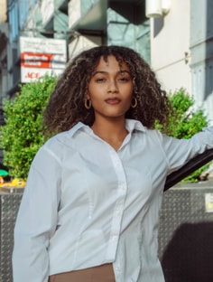 Profile photo of Elissa Cazeau, undefined tutor at Wiingy