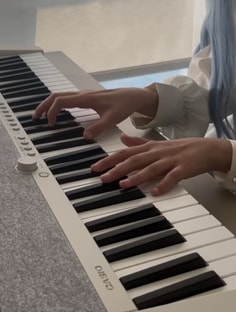 Profile photo of Monika Dong, undefined tutor at Wiingy