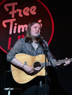 Profile photo of Angela McIntosh, undefined tutor at Wiingy