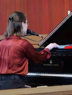 Profile photo of Rosie Sheldon, undefined tutor at Wiingy