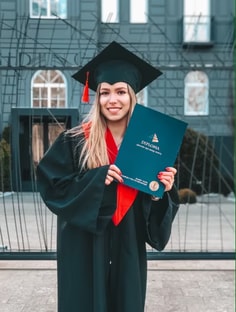 Profile photo of Victoria Frisher, undefined tutor at Wiingy