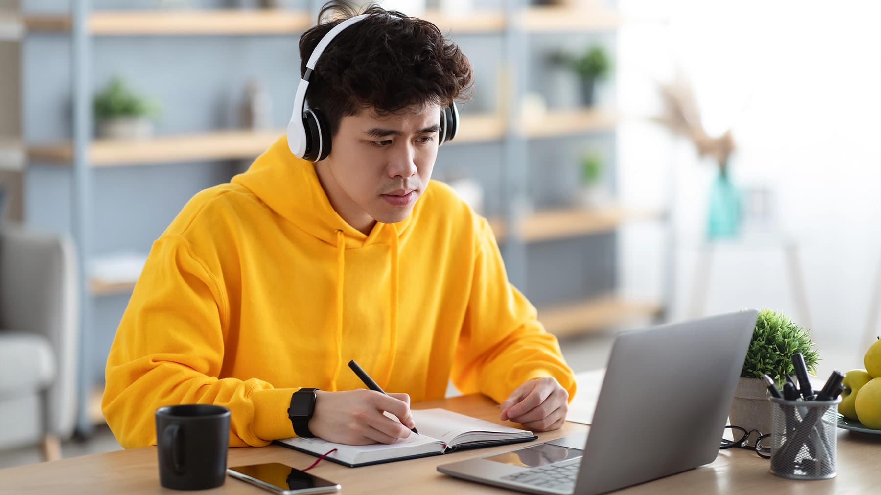 The Ultimate Guide to Online Tutoring: Benefits, Strategies, and Choosing the Right Platform