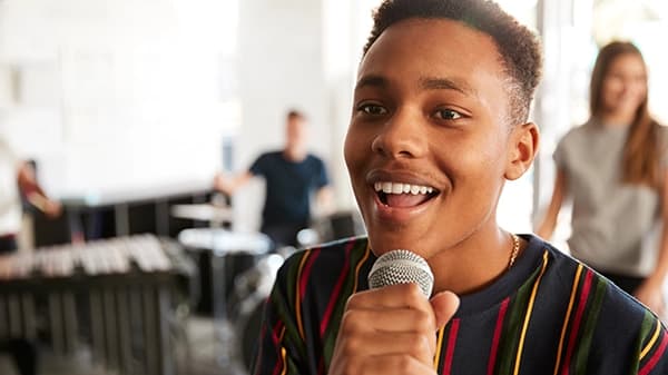 How 1-on-1 singing lessons can help overcome shyness and join the church choir