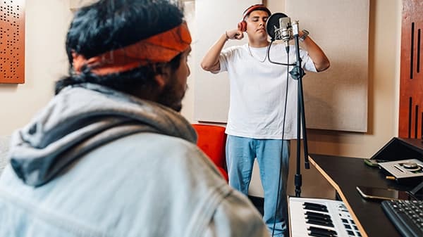 How 1-on-1 singing lessons can help master vocal breaks and prepare for a Eurovision-style performance