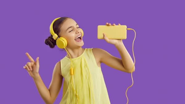 Best vocal coaches for kids and teens