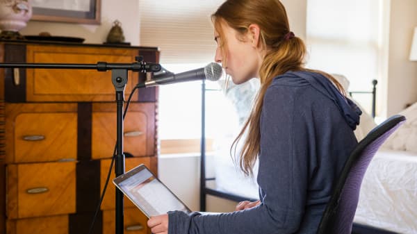 Online vs in-person vocal lessons