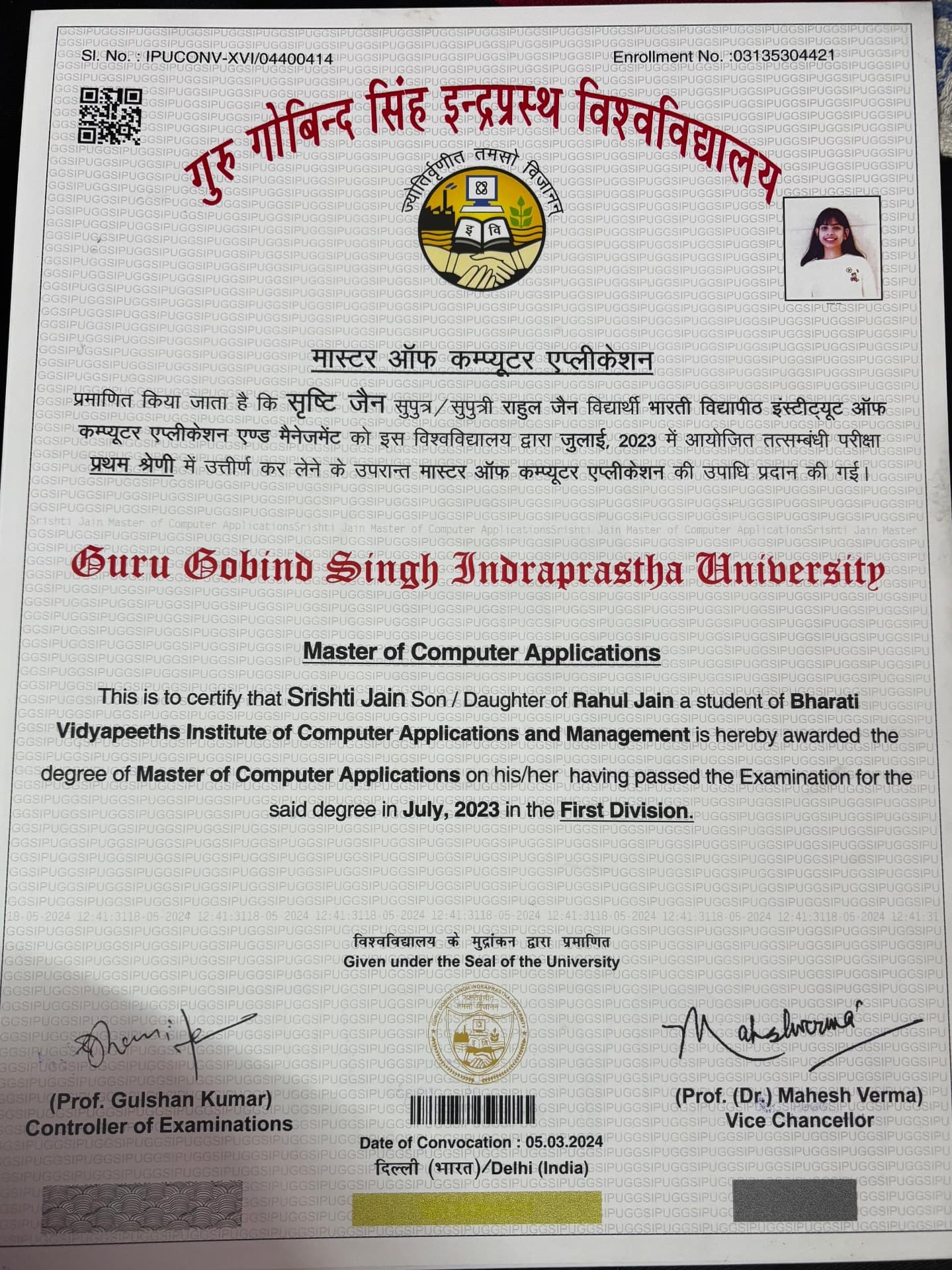 Srishti graduated from Guru Gobind Singh Indraprastha University