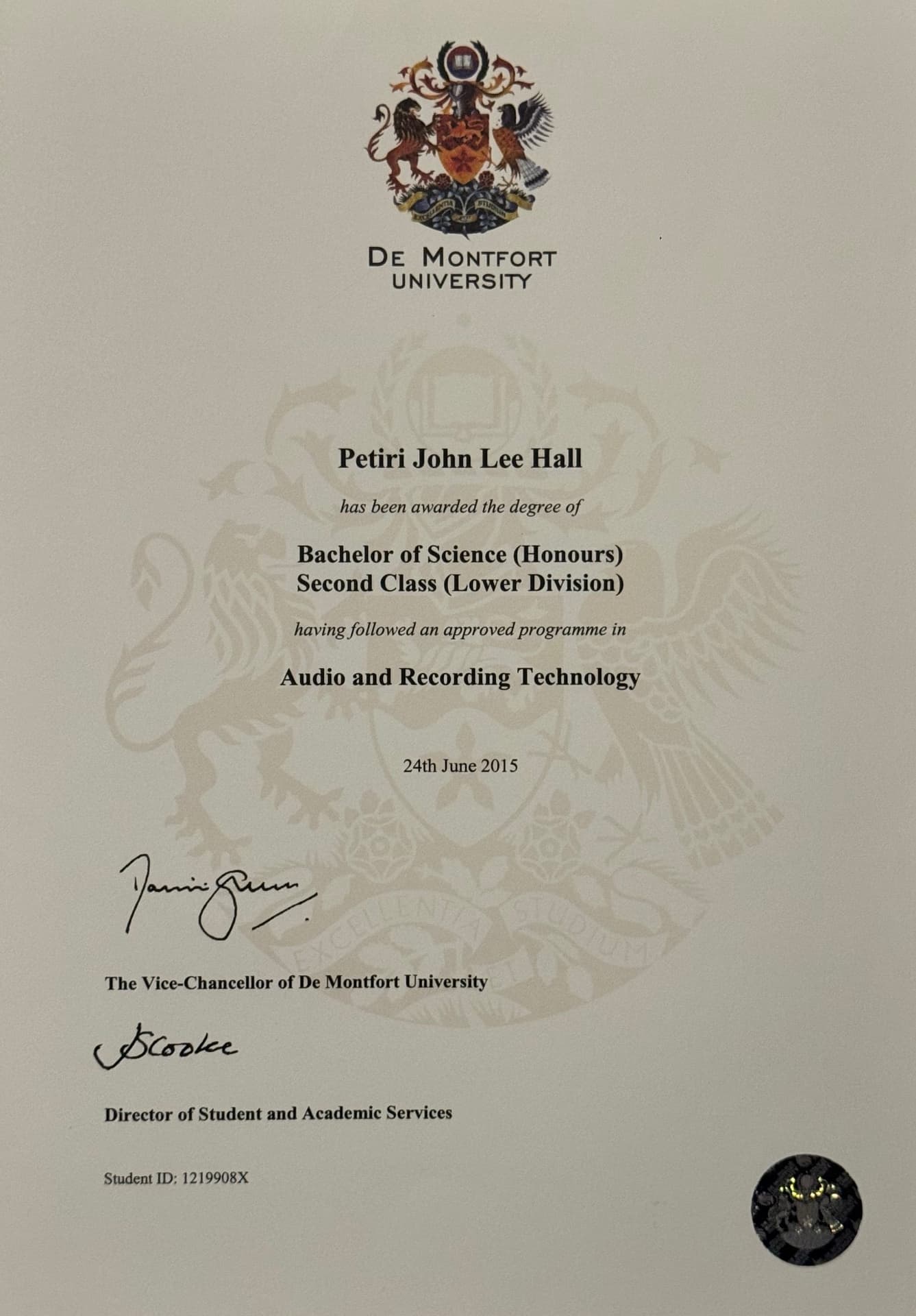 Petiri graduated from De Montfort University