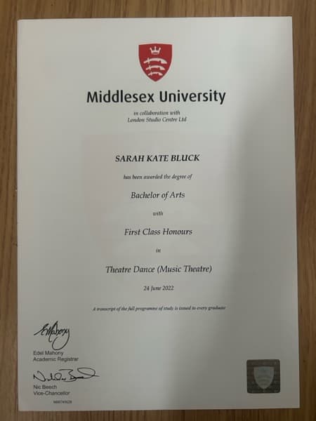 Sarah graduated from London Studio Centre