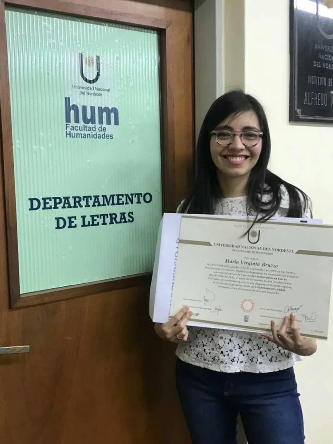 Virginia graduated from Universitat Rovira i Virgili