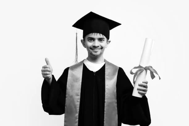 Abhimanyu graduated from SIDO KANHU MURMU UNIVERSITY, DUMKA JHARKHAND