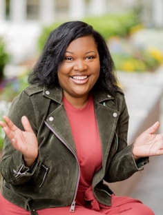 Profile photo of Michelle Thompson, undefined tutor at Wiingy