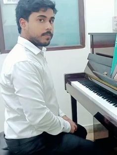 Profile photo of Shubhankar Chakraborty, undefined tutor at Wiingy