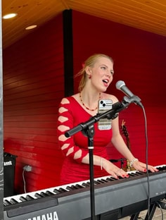 Profile photo of Tara Gozaydin, undefined tutor at Wiingy