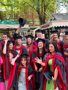 Profile photo of Ella Mai Young, undefined tutor at Wiingy