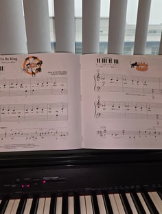 Profile photo of Elena Samaniego, undefined tutor at Wiingy