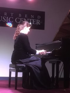 Profile photo of Kirstie Bruno, undefined tutor at Wiingy