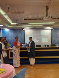 Profile photo of Aparna Khan , undefined tutor at Wiingy