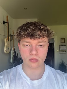 Profile photo of Oscar Burrow, undefined tutor at Wiingy