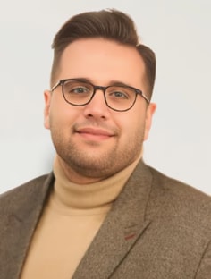 Profile photo of Mohammadali Faramarzi, undefined tutor at Wiingy