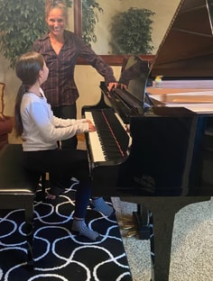 Profile photo of Nicole Hoglund, undefined tutor at Wiingy