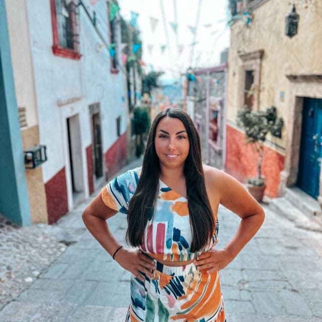 Profile photo of Stacey , English tutor at Wiingy