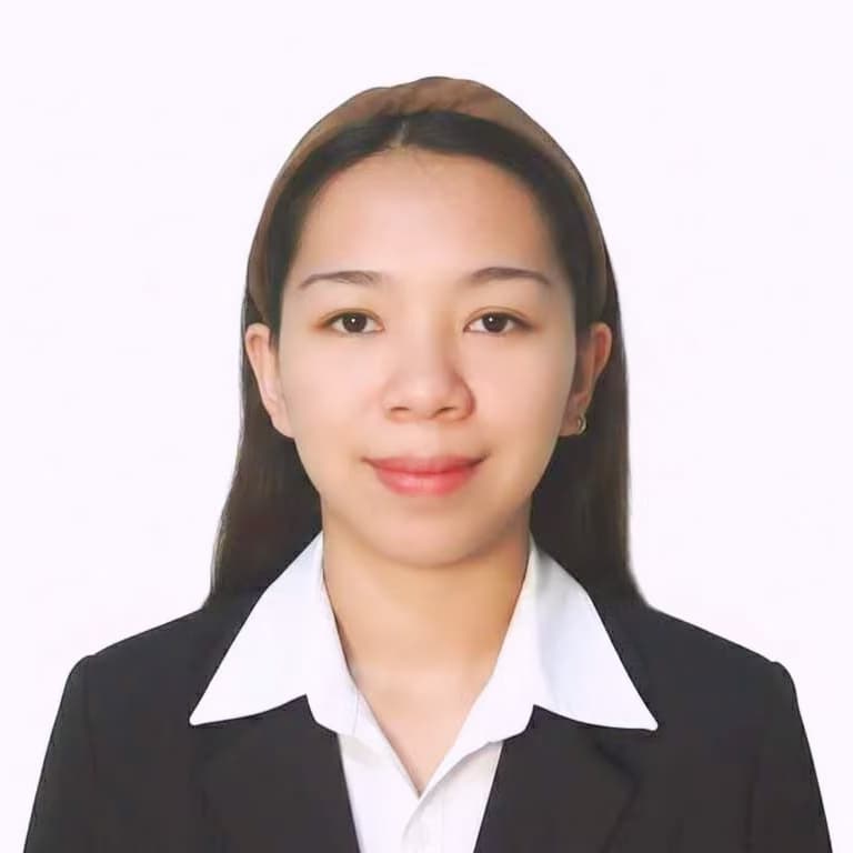 Profile photo of Lovelyn, English tutor at Wiingy