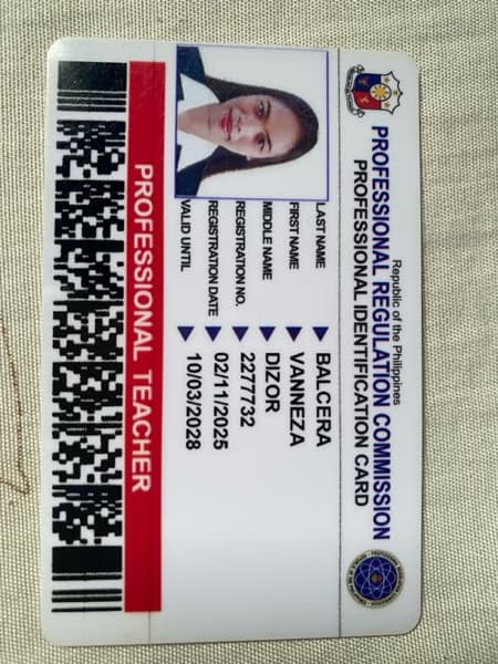 Verified degree or teaching certification of Vanneza