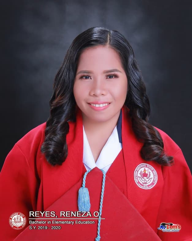 Graduation ceremony photo of Reneza